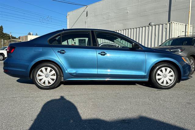 Used 2016 Volkswagen Jetta S FWD image 2