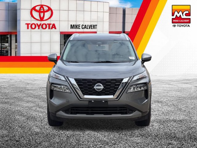 Used 2022 Nissan Rogue SV w/ SV Premium Package AWD/4WD image 3
