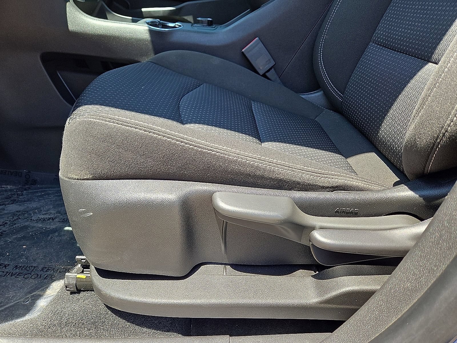 Used 2024 GMC Terrain SLE FWD image 24