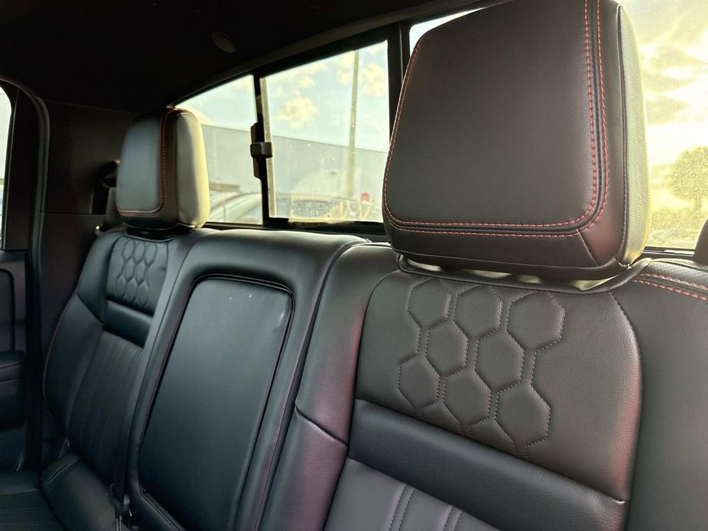 Used 2024 Nissan Frontier PRO-4X w/ Pro Premium Package image 16