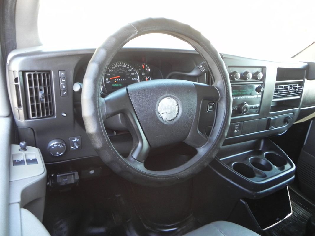 Used 2015 Chevrolet Express 3500 Extended image 10