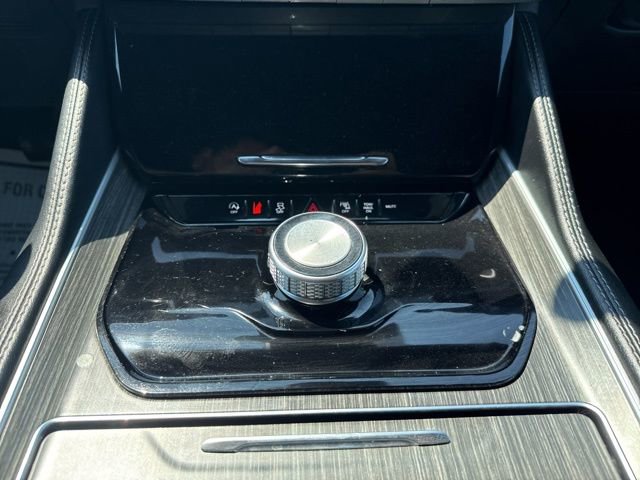 Used 2023 Jeep Wagoneer L Series II image 30