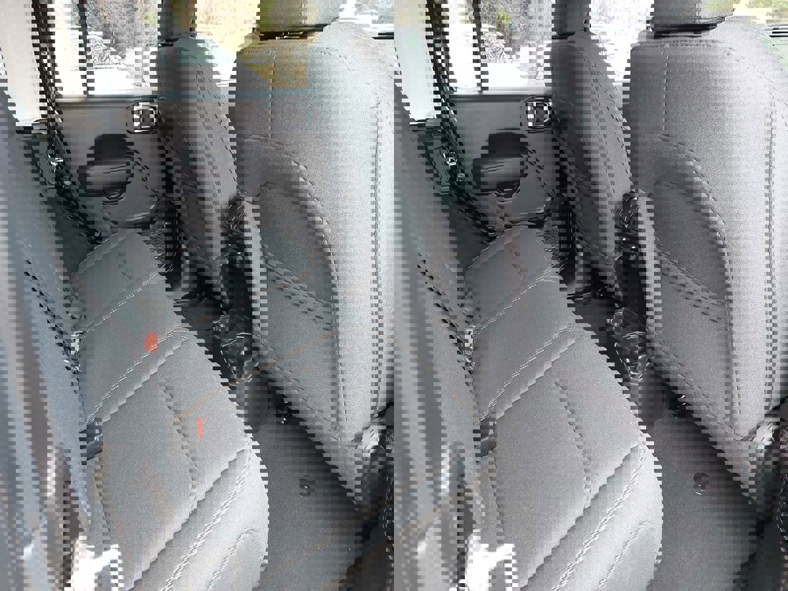 Used 2024 Jeep Wrangler Sport S image 12