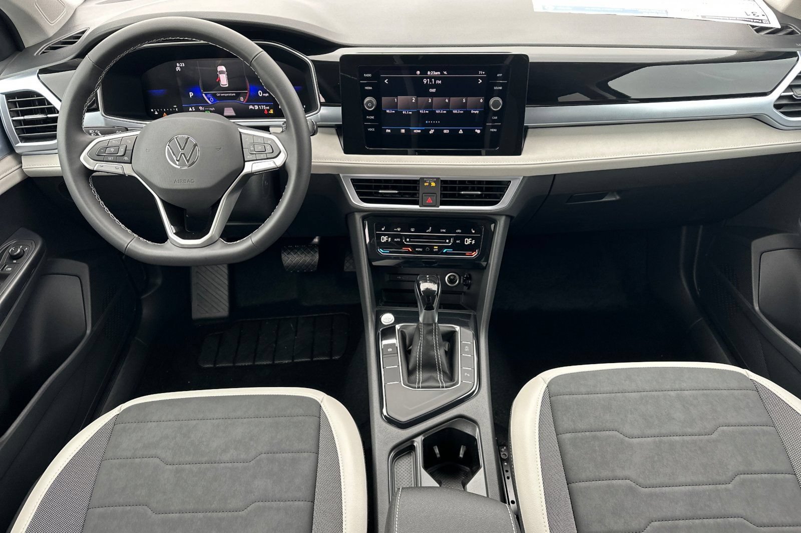 New 2026 Volkswagen Taos SE FWD image 13