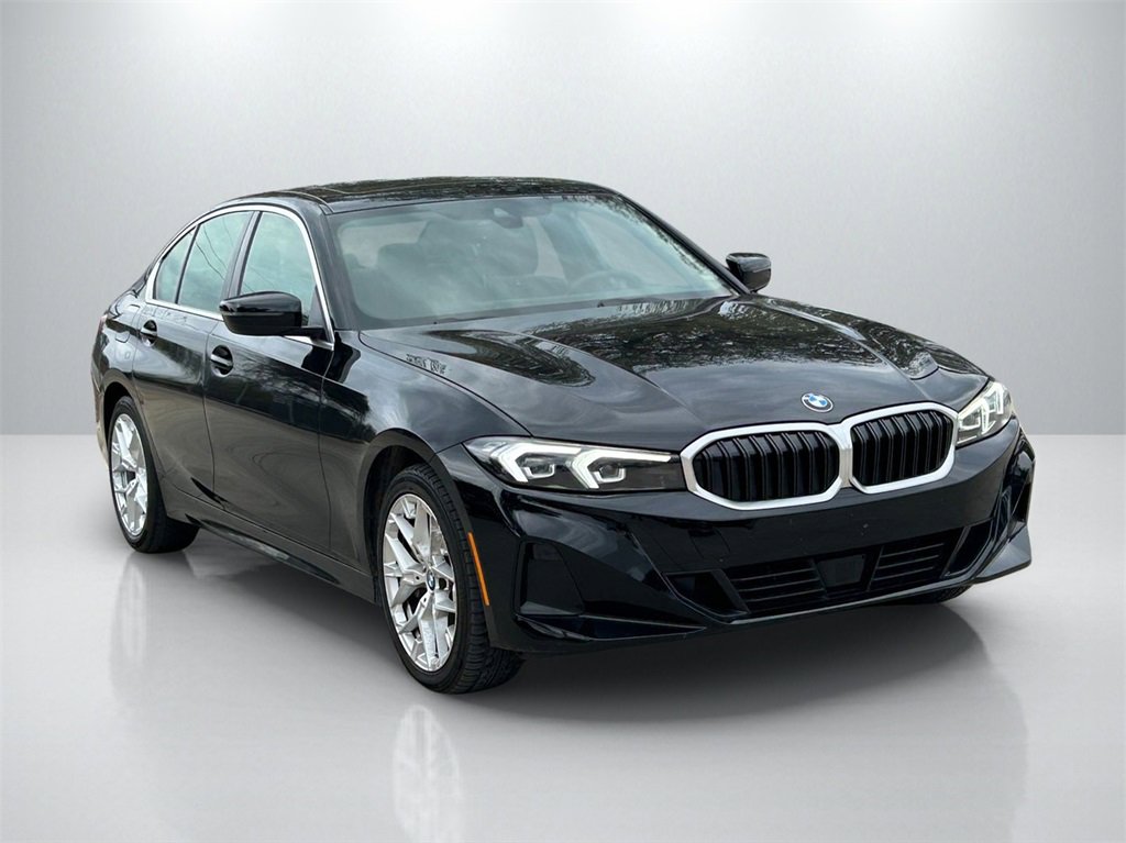 Used 2025 BMW 330i xDrive Sedan image 3