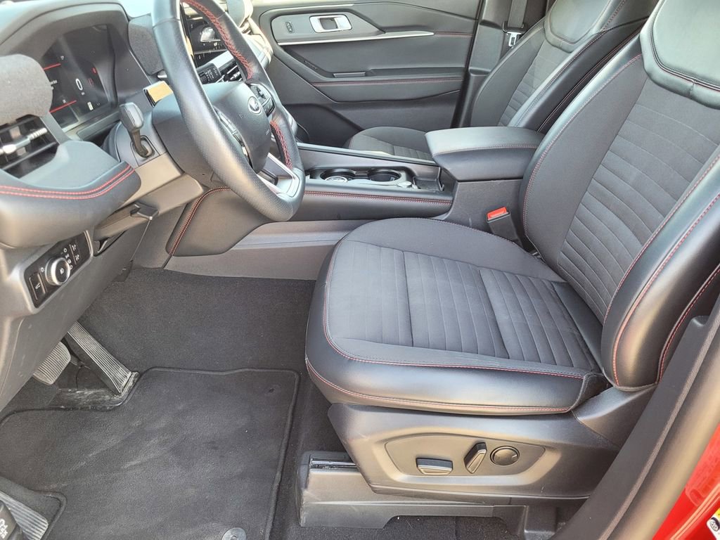 Used 2025 Ford Explorer ST-Line image 20