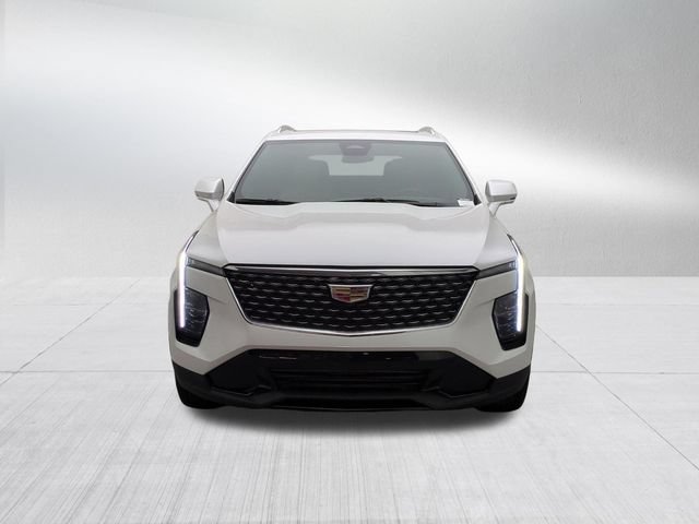 Certified 2025 Cadillac XT4 Premium Luxury AWD/4WD image 2