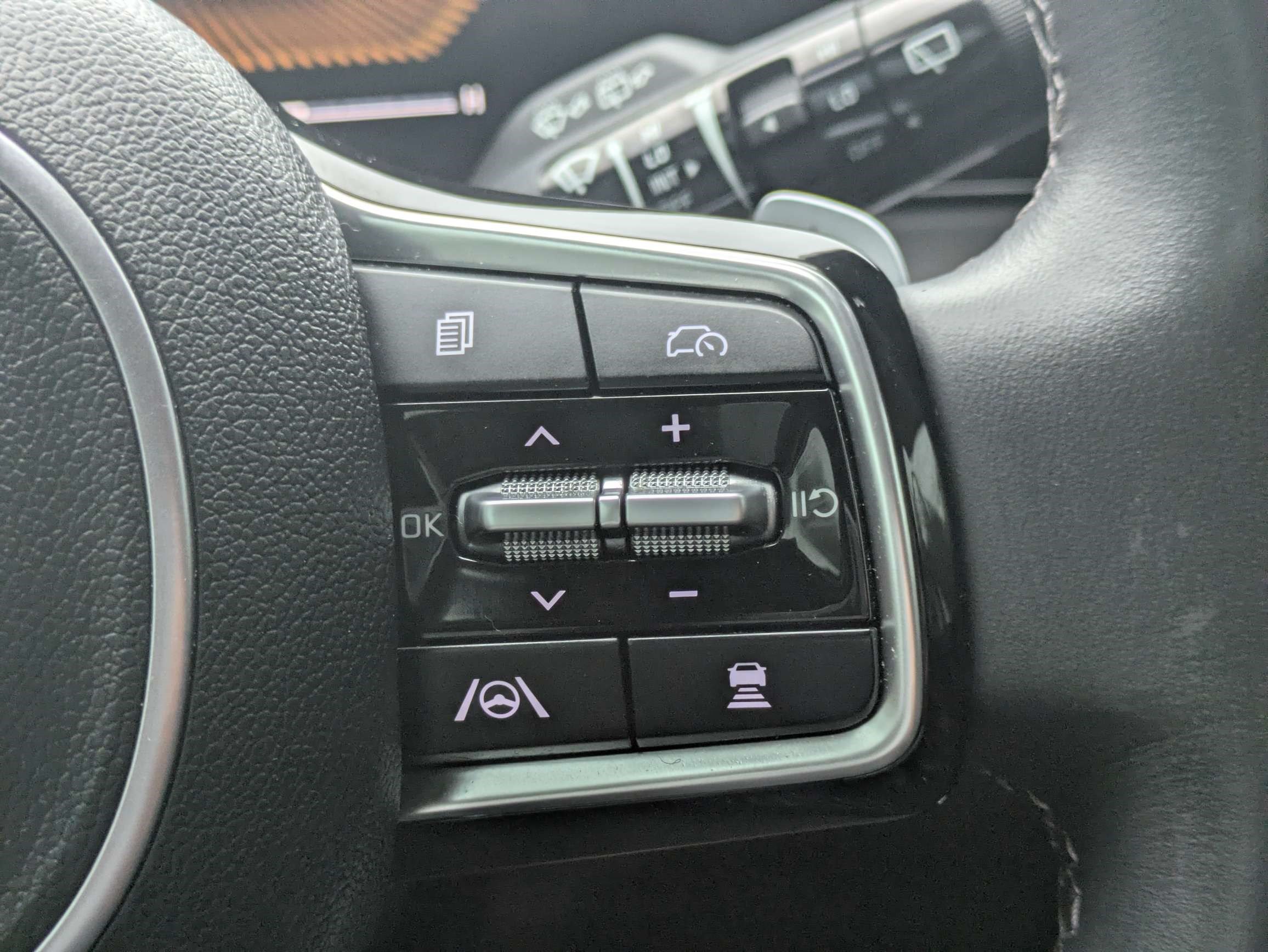 Used 2025 Kia Sorento EX w/ EX Panoramic Sunroof Package AWD/4WD image 27