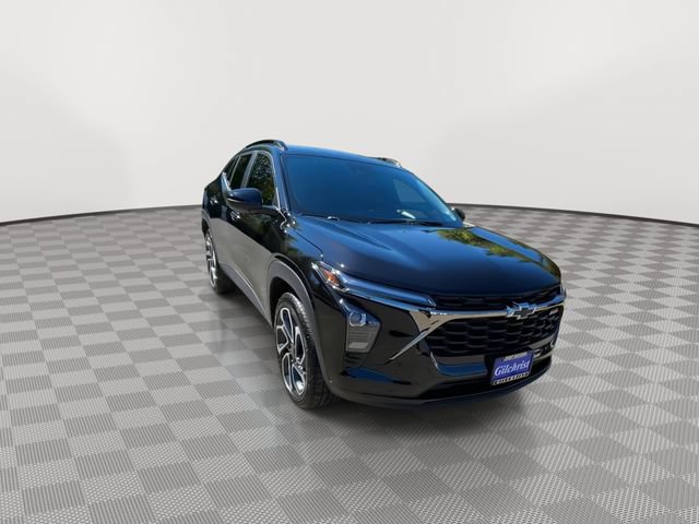Used 2026 Chevrolet Trax RS w/ Sunroof Package FWD image 2