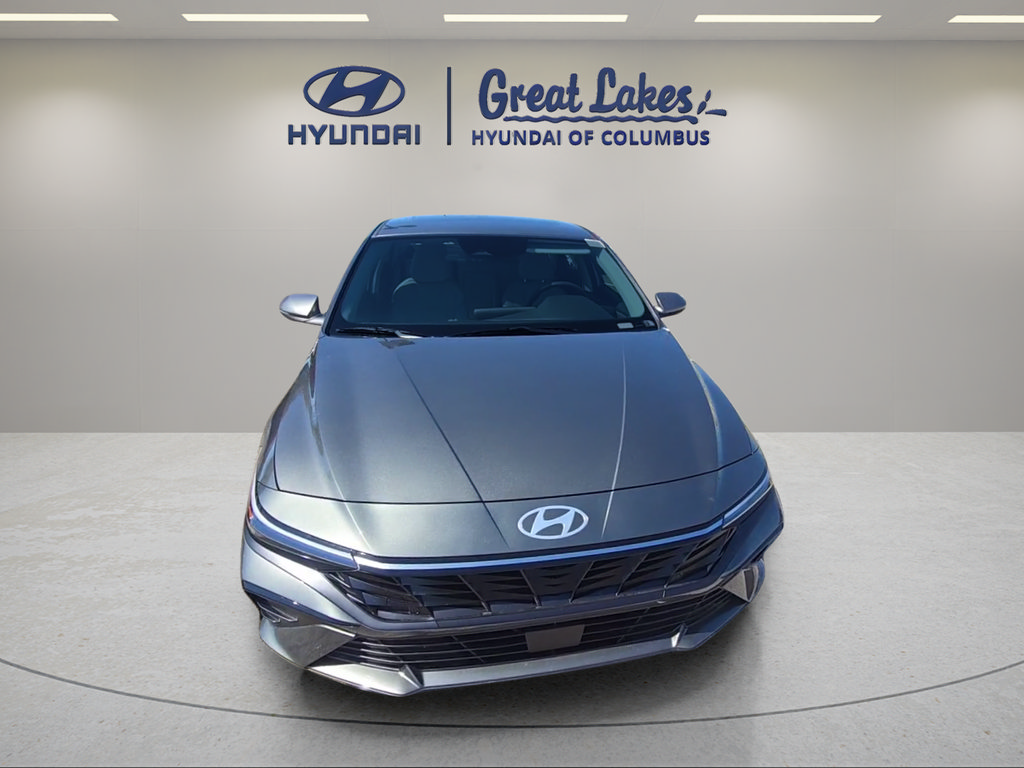 New 2026 Hyundai Elantra Limited FWD image 2