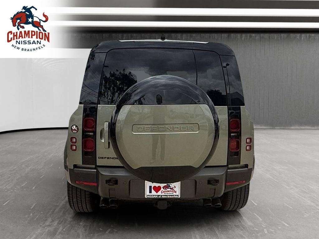 Used 2024 Land Rover Defender 110 SE AWD/4WD image 4