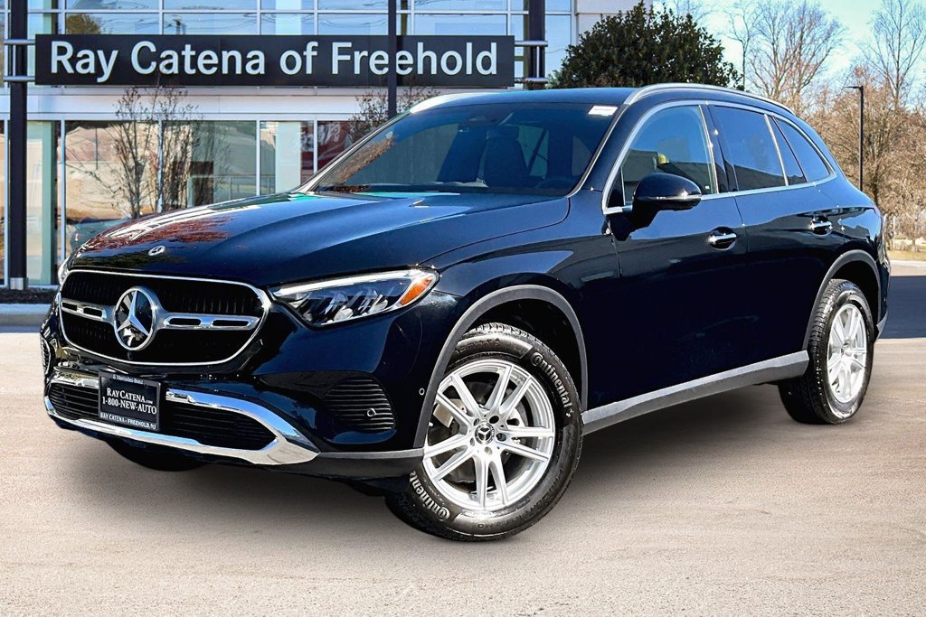 Used 2023 Mercedes-Benz GLC 300 4MATIC image 1