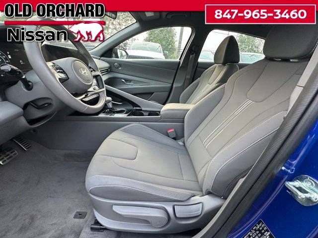Used 2025 Hyundai Elantra SEL FWD image 8