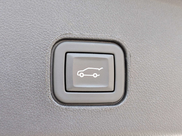 Certified 2024 Cadillac Lyriq Luxury AWD/4WD image 16