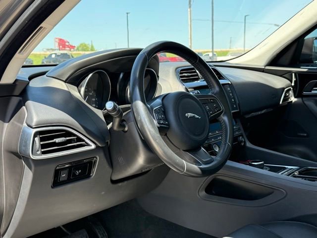 Used 2017 Jaguar F-PACE Premium AWD/4WD image 20