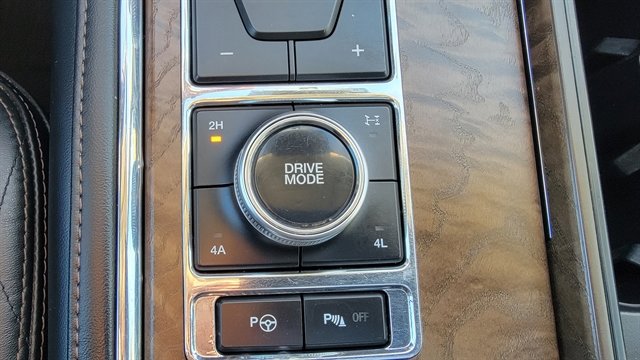 Used 2019 Ford Expedition Platinum image 34