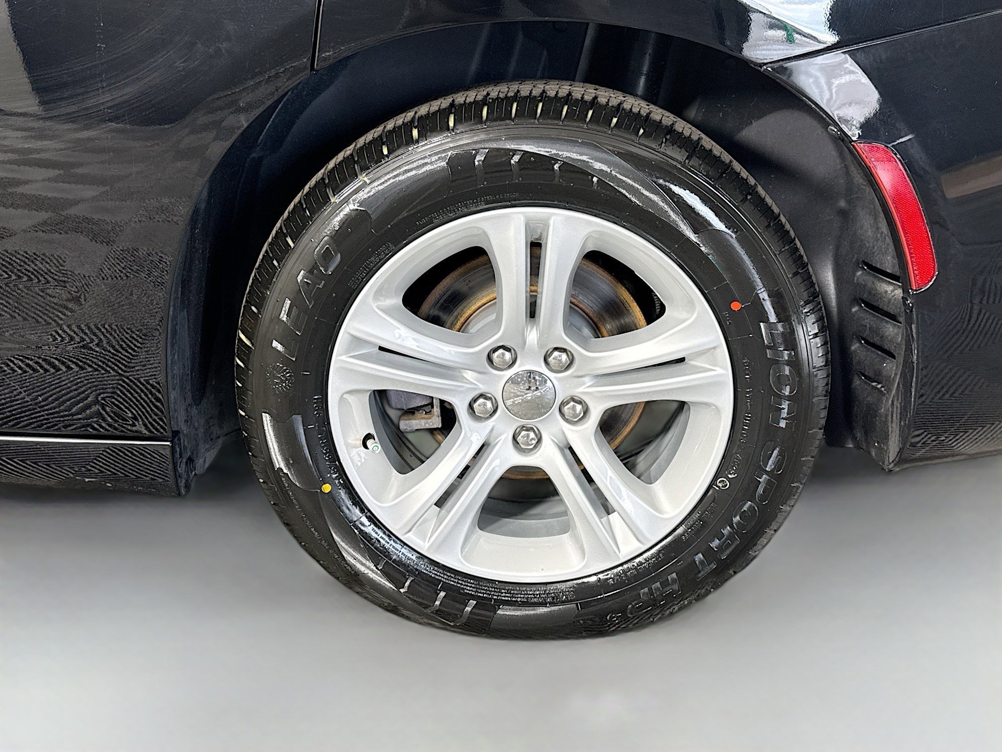 Used 2019 Dodge Charger SXT w/ Leather Interior Group image 37