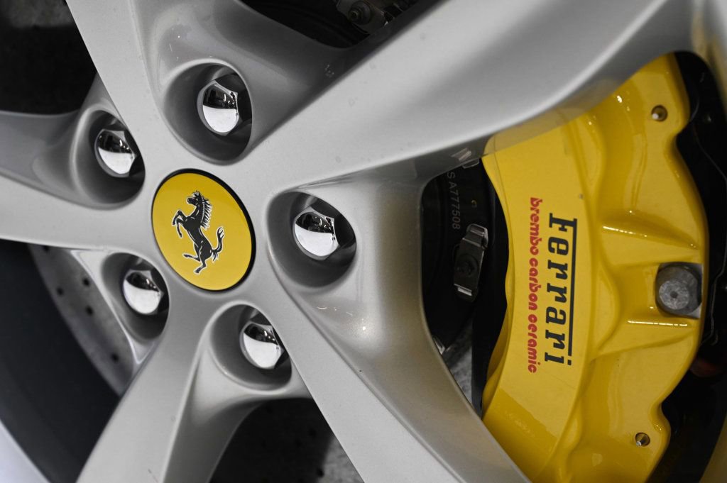 Certified 2023 Ferrari Portofino M image 31