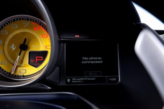 Certified 2019 Ferrari Portofino image 38