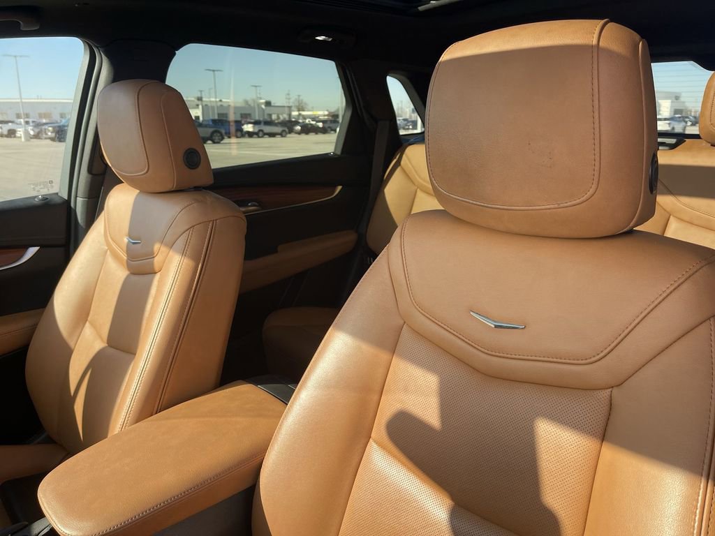 Certified 2023 Cadillac XT5 Premium Luxury w/ LPO, Floor Liner Package image 8