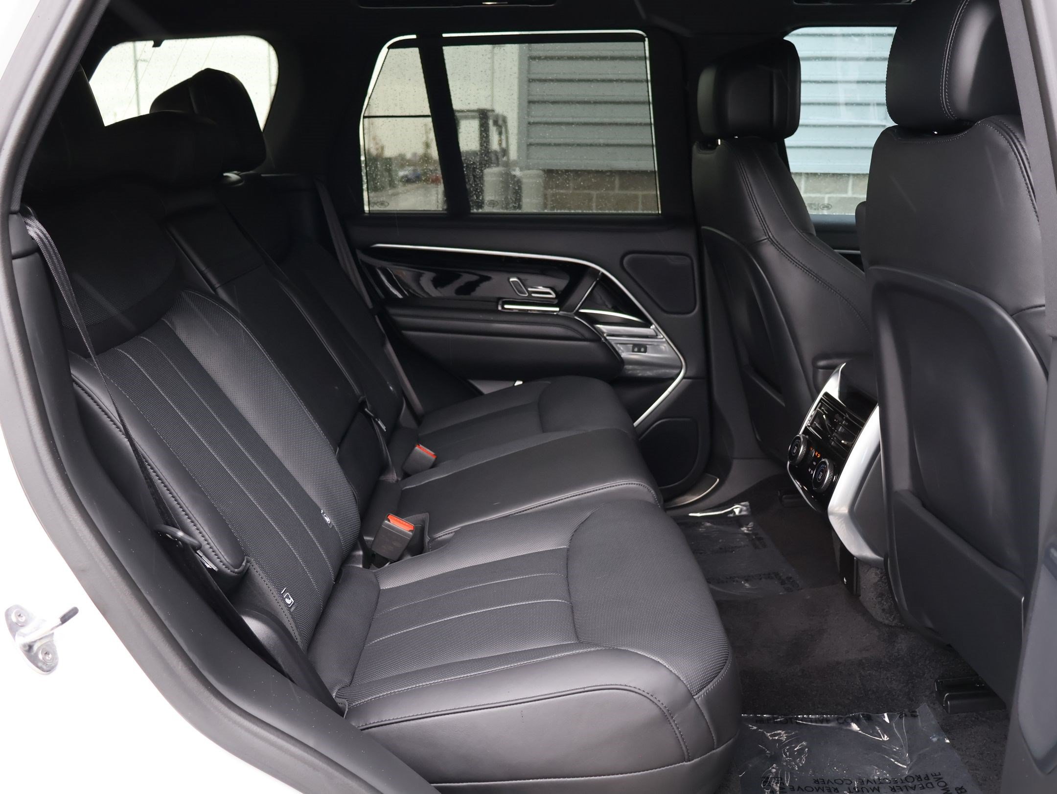 Certified 2023 Land Rover Range Rover SE AWD/4WD image 32