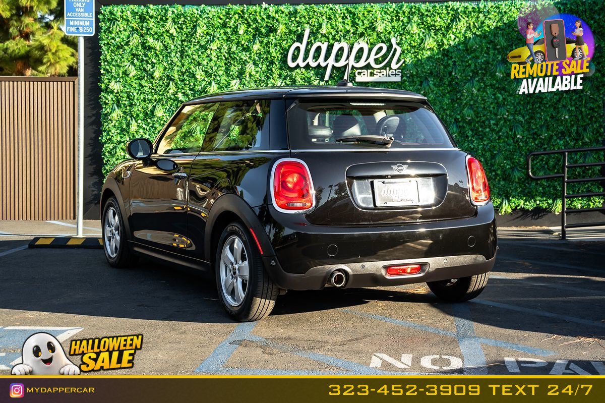 Used 2020 MINI Cooper 2-Door Hardtop FWD image 8