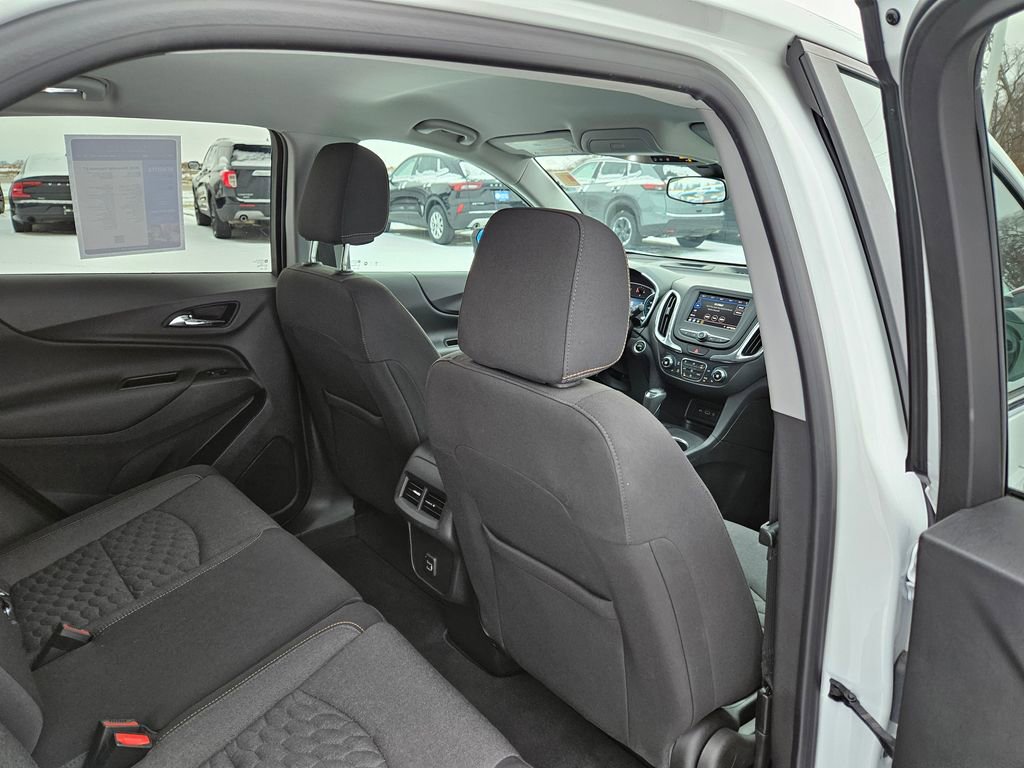 Used 2021 Chevrolet Equinox LT image 31