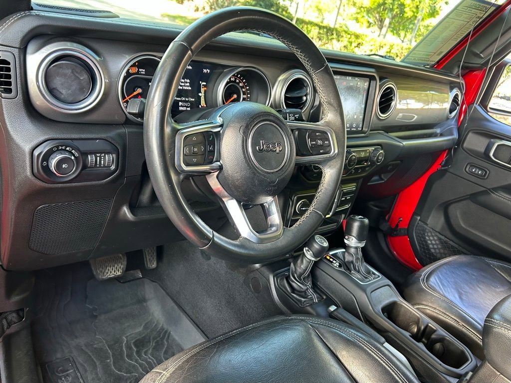 Used 2018 Jeep Wrangler Unlimited Sahara AWD/4WD image 17