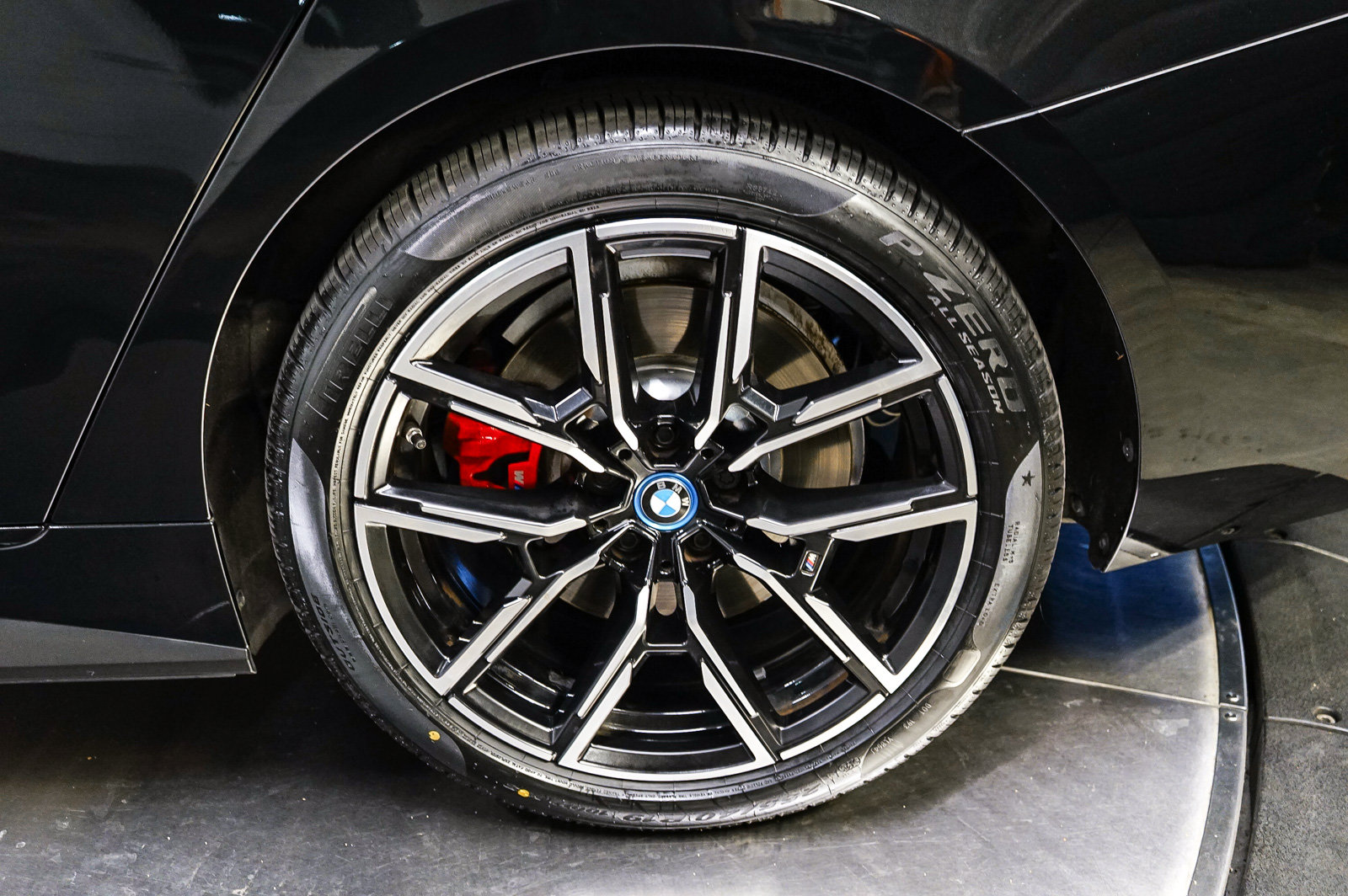 Used 2023 BMW i4 eDrive40 w/ M Sport Package RWD image 8