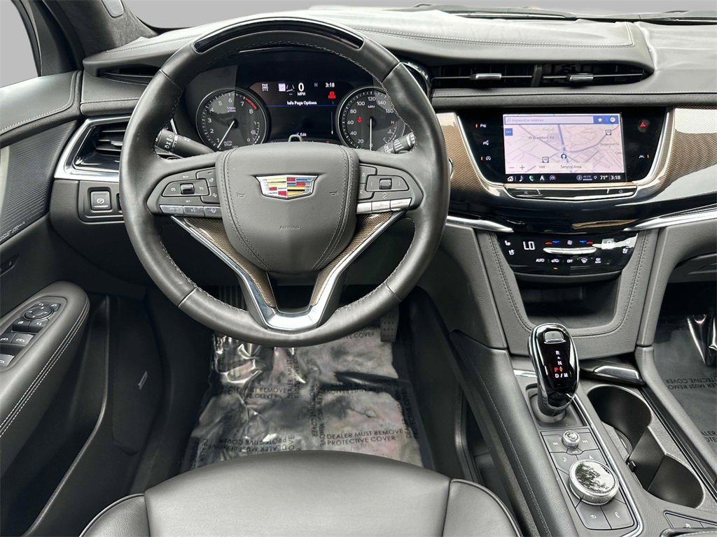 Certified 2025 Cadillac XT6 Premium Luxury w/ Platinum Package image 4