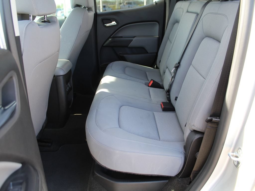 Used 2017 Chevrolet Colorado LT w/ Safety Package RWD image 10