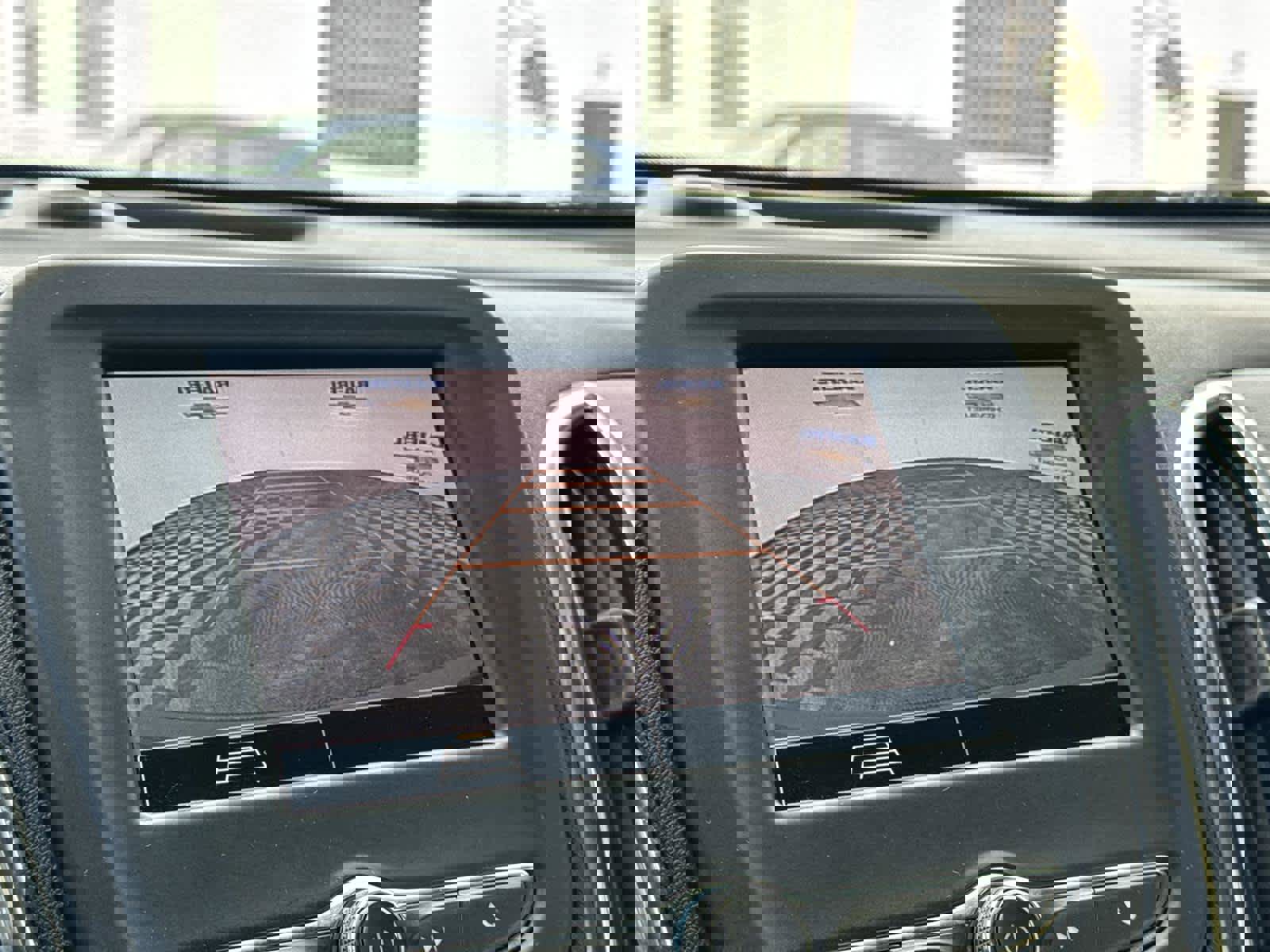 Used 2023 Chevrolet Equinox LT image 19