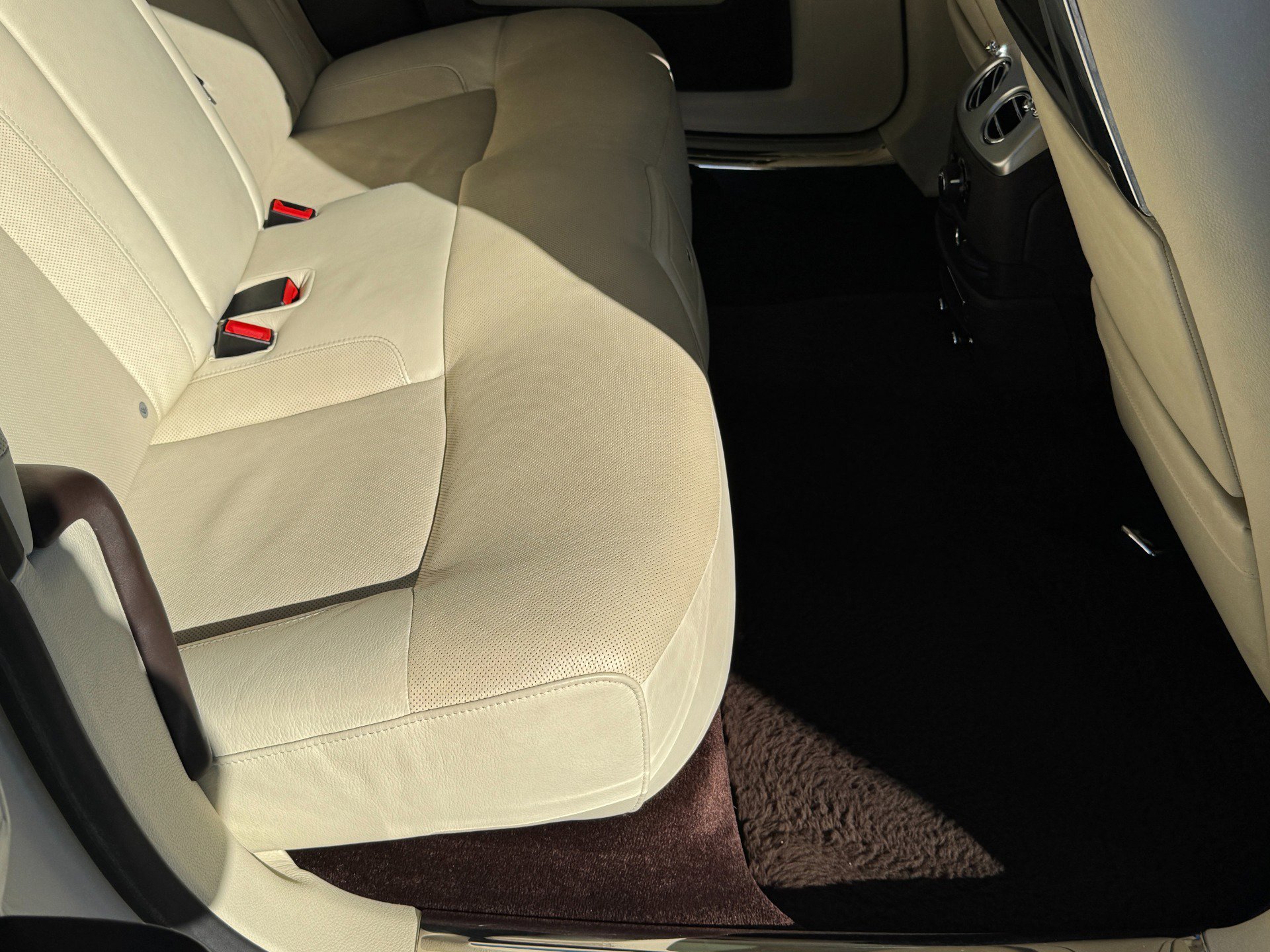 Used 2013 Rolls-Royce Ghost image 73