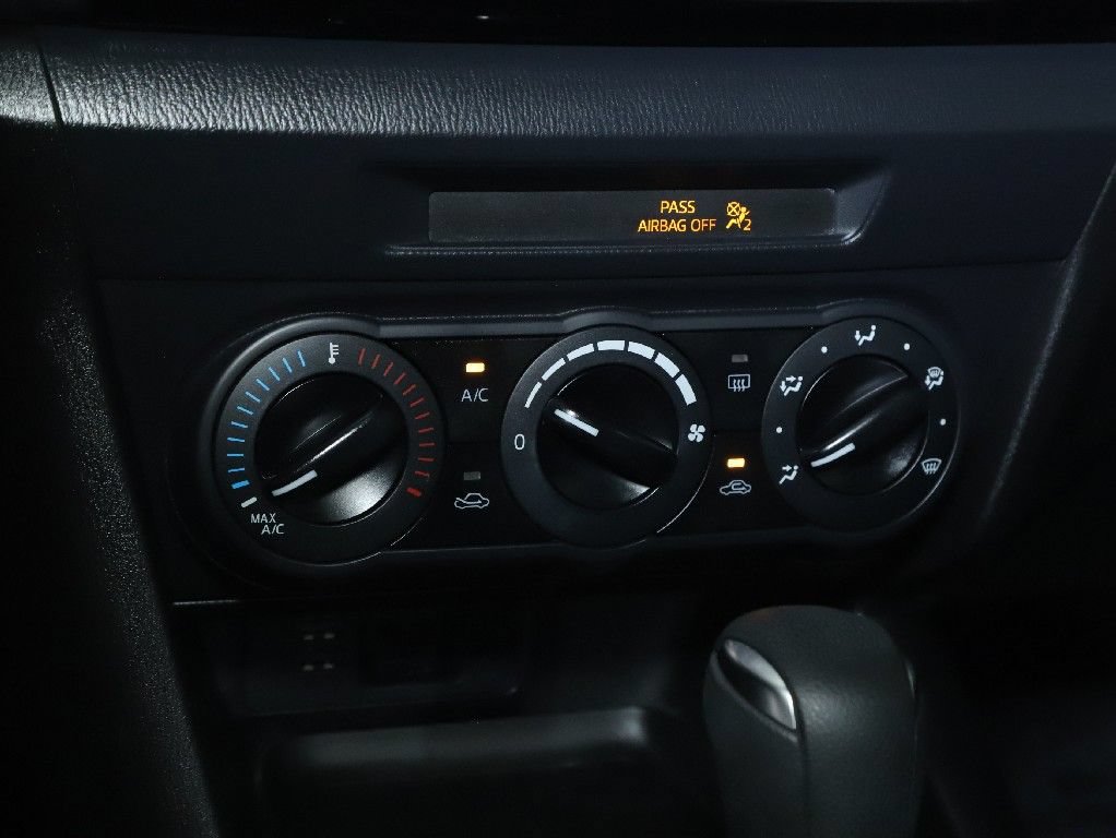 Used 2016 MAZDA MAZDA3 i Sport FWD image 24