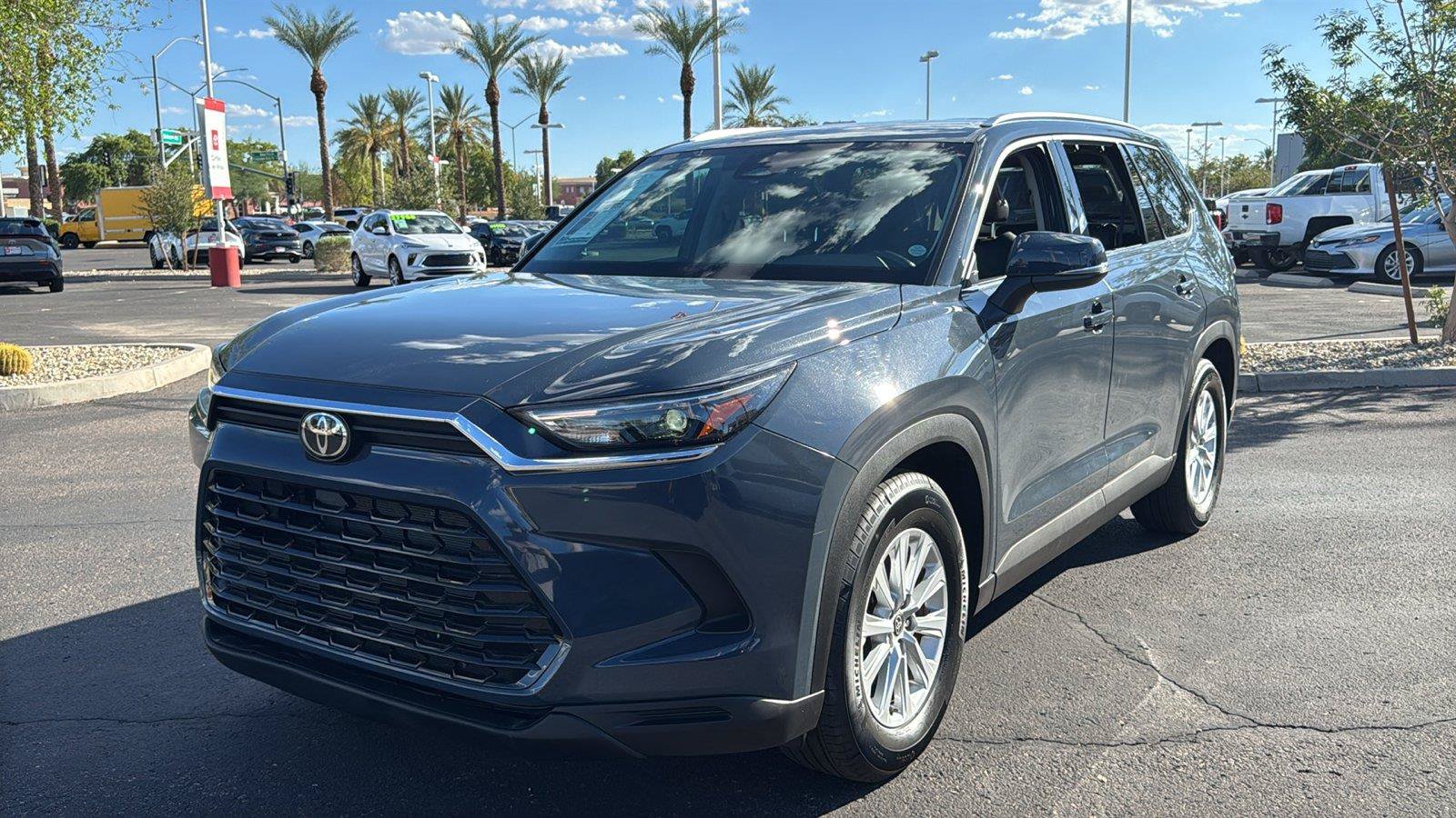 Used 2024 Toyota Grand Highlander FWD image 4