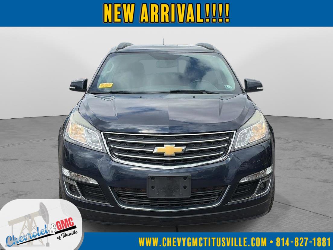 Used 2015 Chevrolet Traverse LT w/ Style and Technology Package image 2