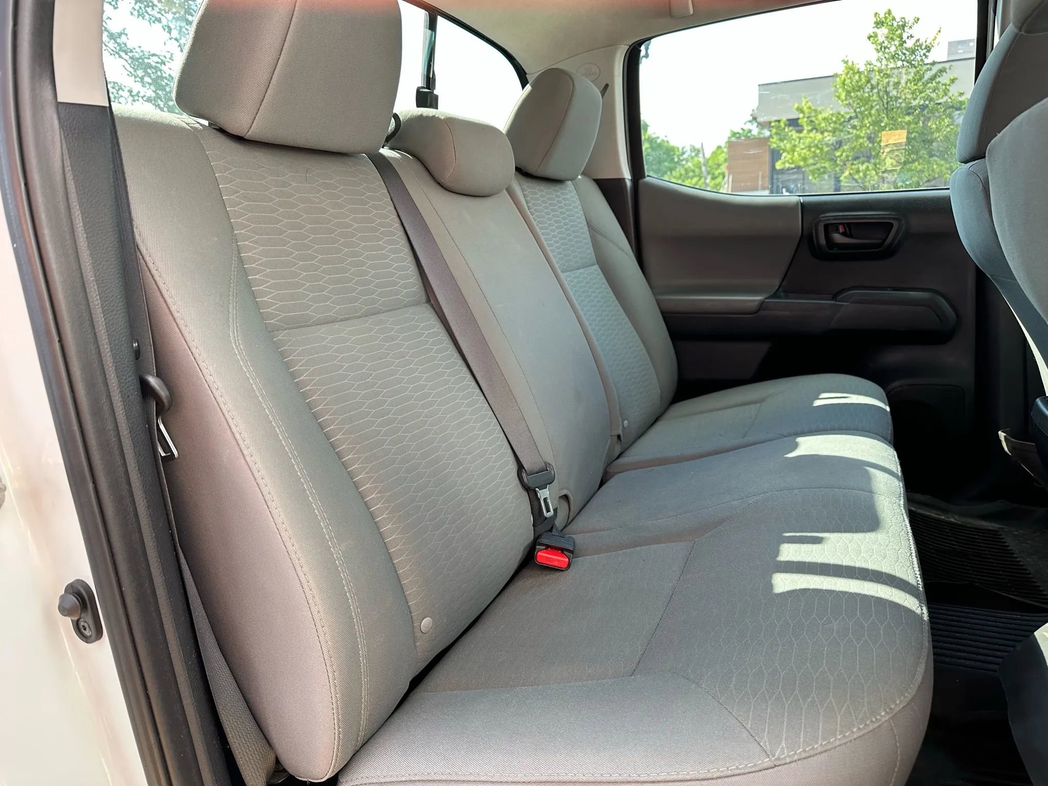 Used 2017 Toyota Tacoma SR image 14