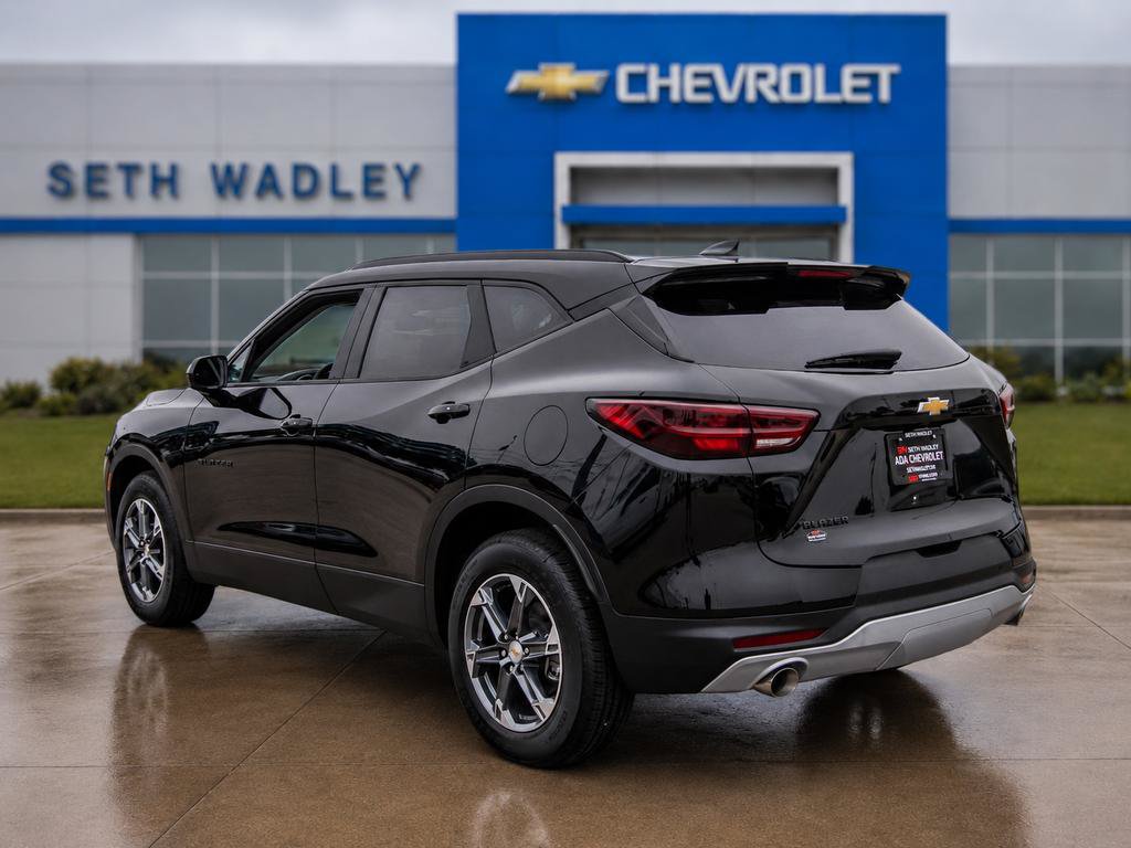 New 2025 Chevrolet Blazer LT w/ Convenience Package FWD image 5