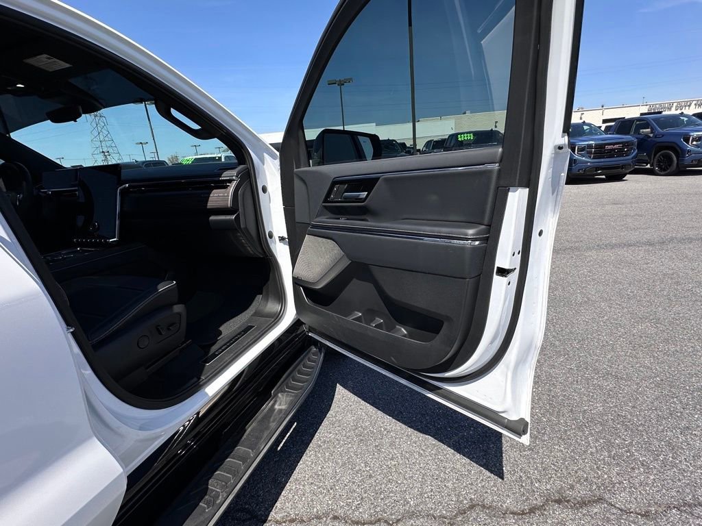 Used 2025 GMC Sierra EV Denali image 15