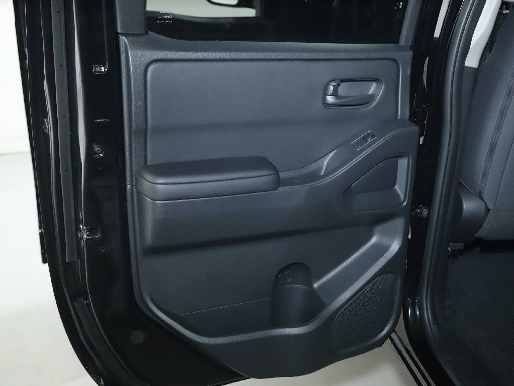 Certified 2025 Nissan Frontier S image 13