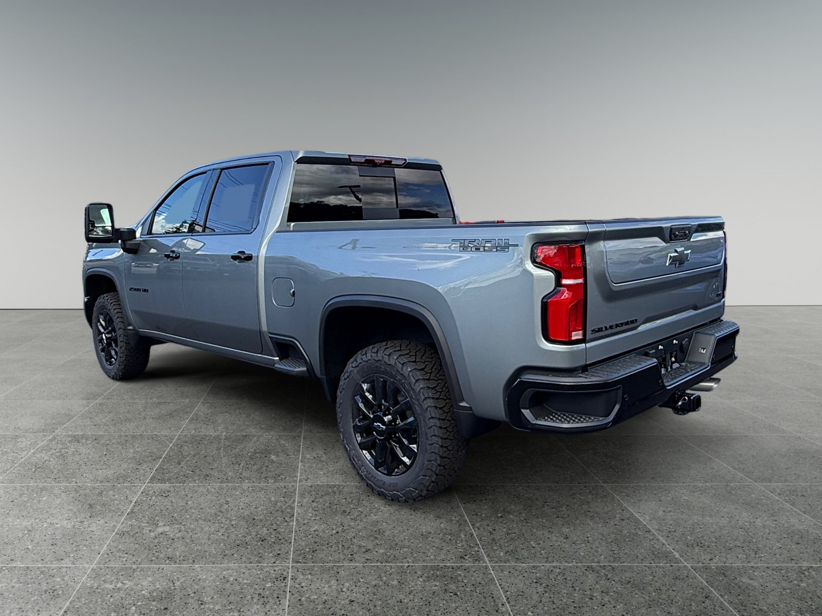 New 2026 Chevrolet Silverado 2500 LTZ w/ LTZ Plus Package AWD/4WD image 3