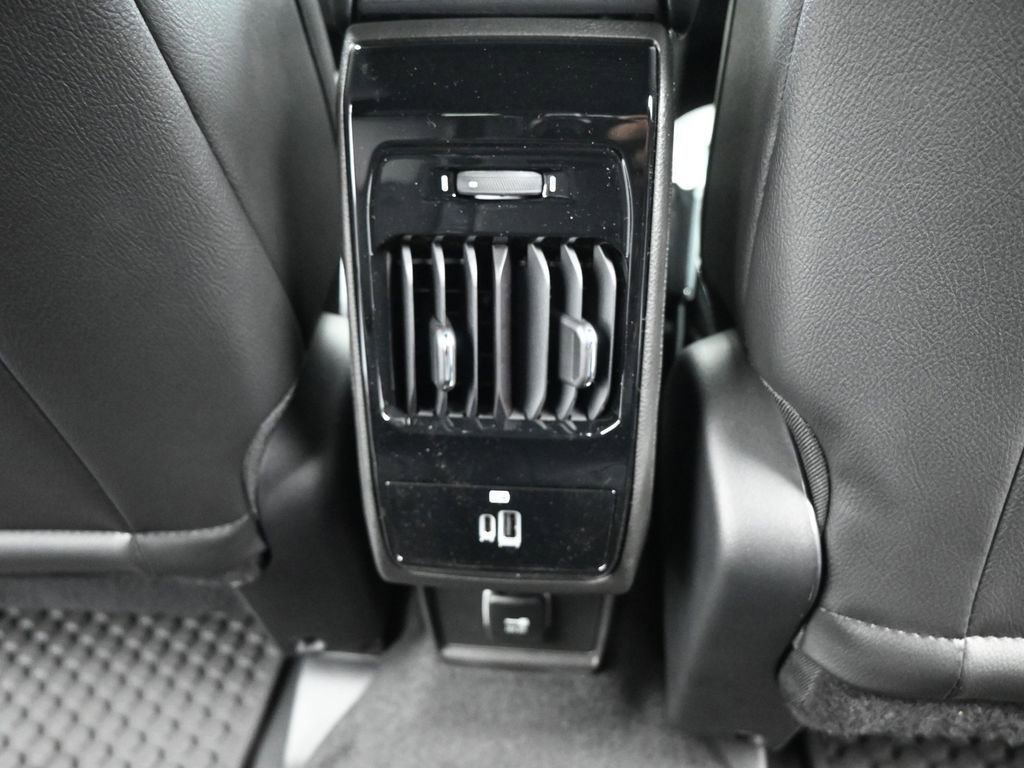 New 2026 Jeep Compass Latitude image 16