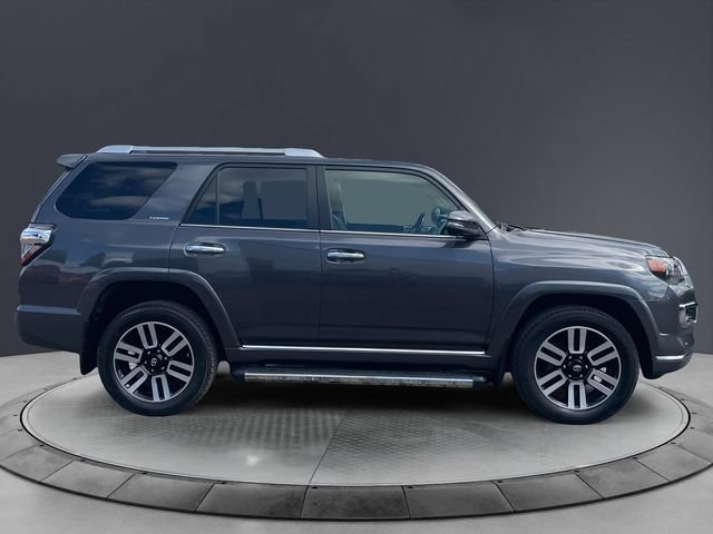 Used 2022 Toyota 4Runner Limited AWD/4WD image 6