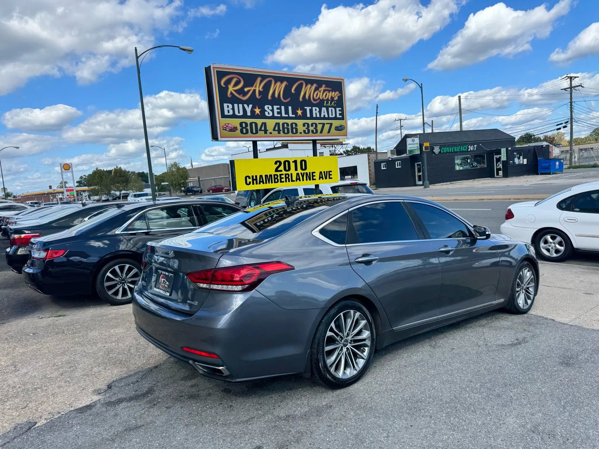 Used 2015 Hyundai Genesis 3.8 w/ Option Group 03 image 4