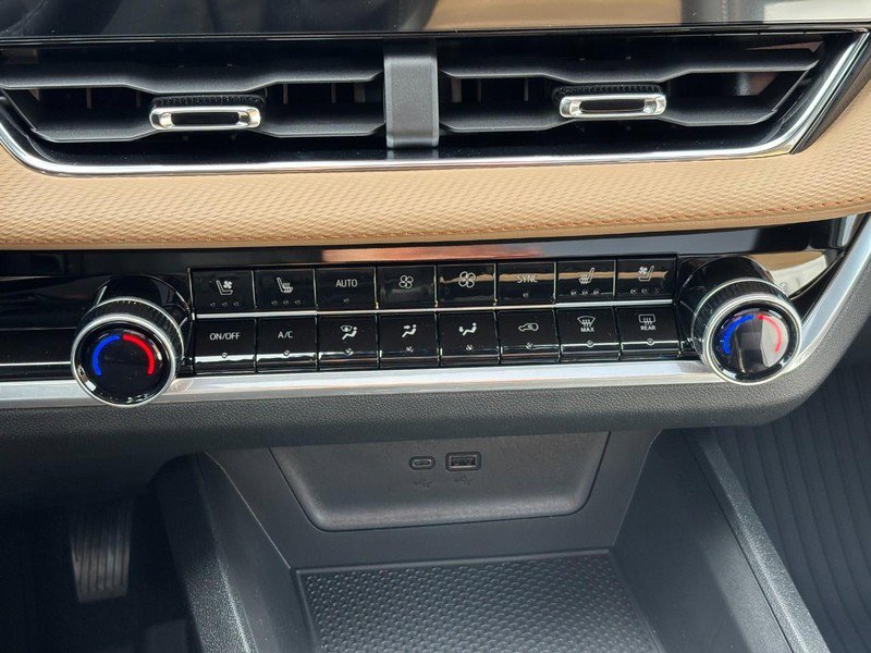 New 2026 Chevrolet Equinox ACTIV w/ Convenience Package III image 19