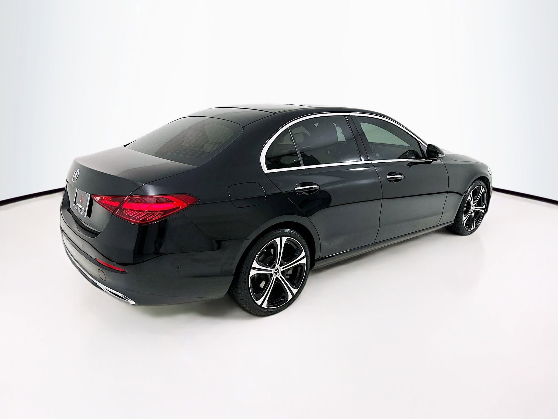 Used 2023 Mercedes-Benz C 300 Sedan image 8