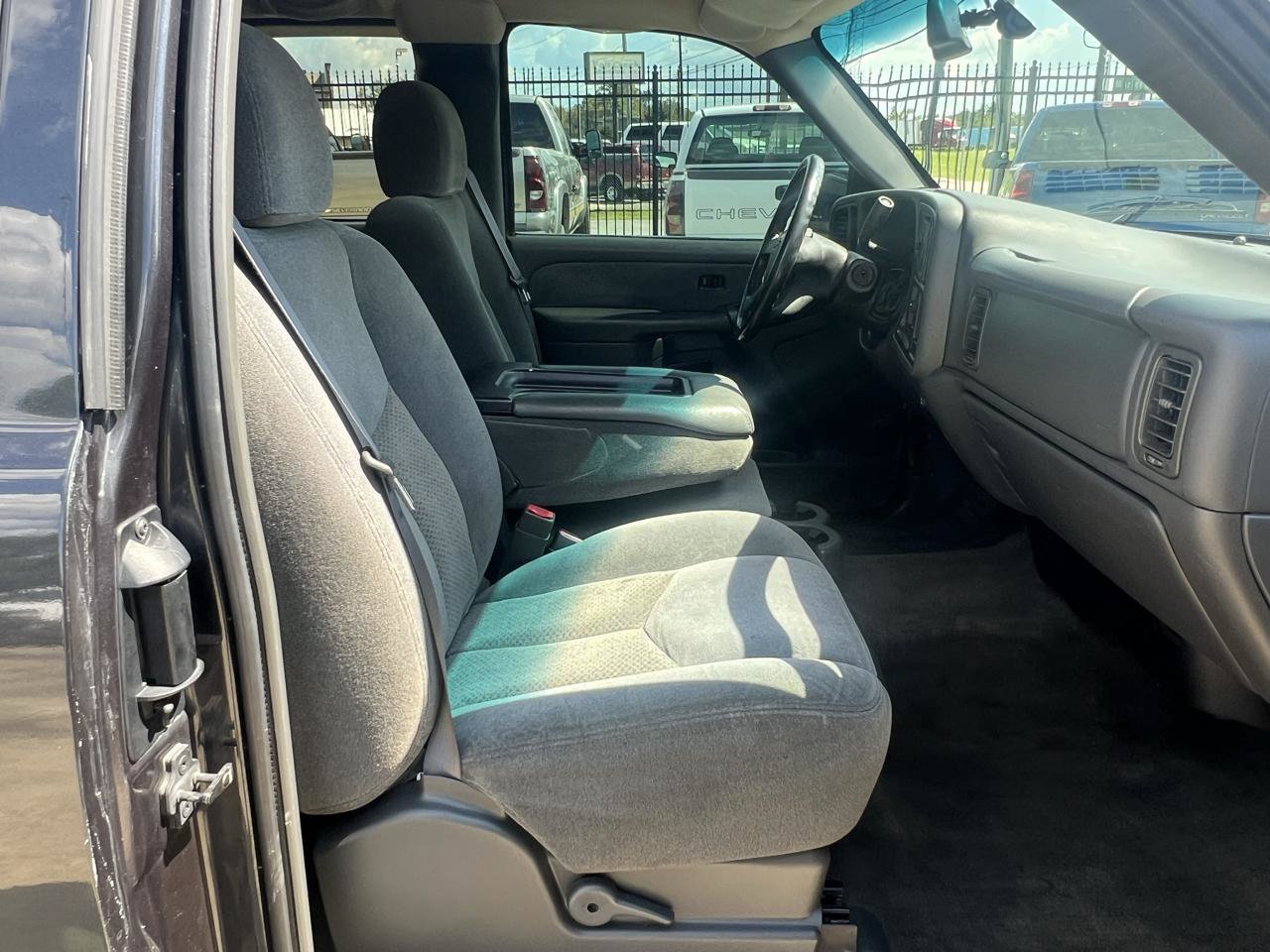 Used 2003 Chevrolet Silverado 1500 LS RWD image 48
