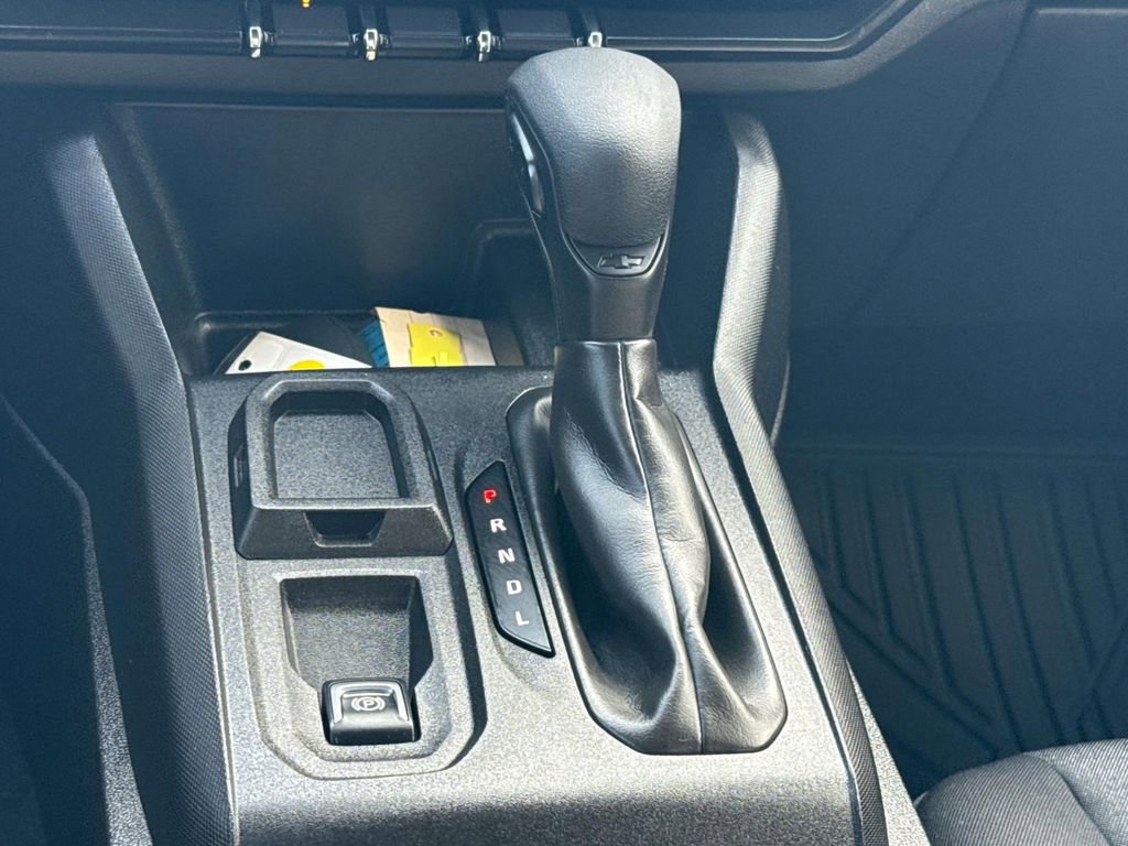 Used 2024 Chevrolet Colorado W/T image 17