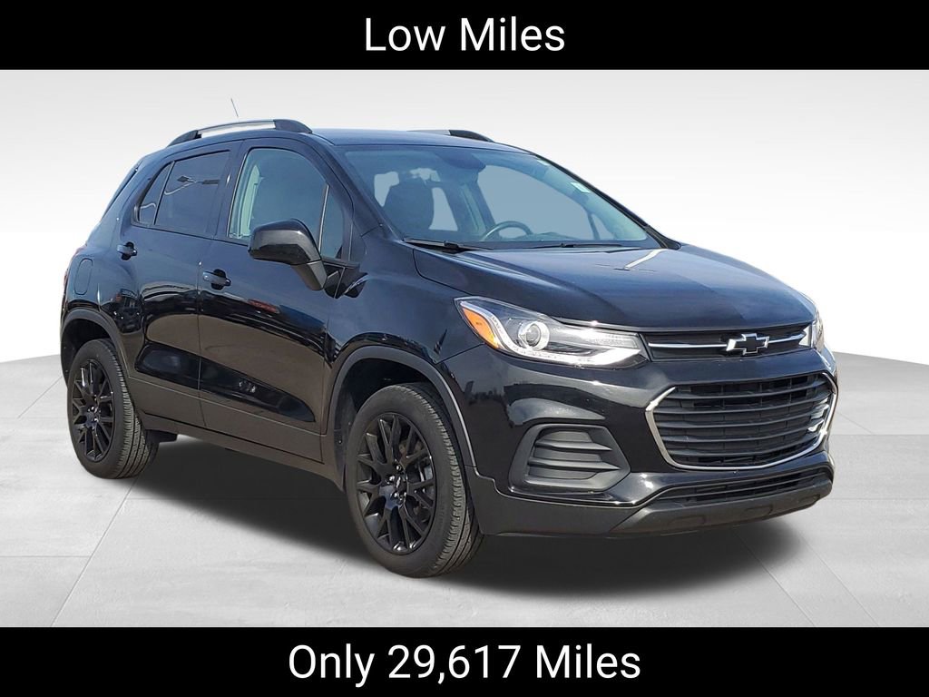 Certified 2022 Chevrolet Trax LT w/ Driver Confidence Package image 2