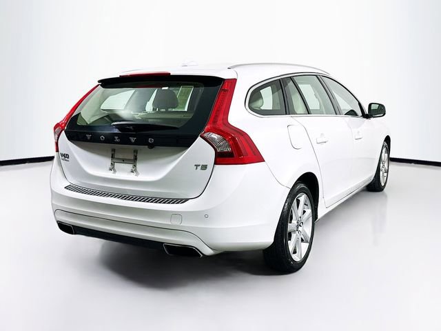 Used 2016 Volvo V60 T5 Platinum image 8